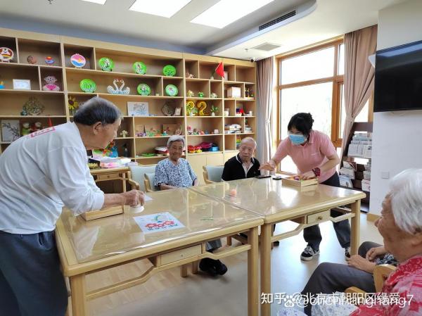 中年人玩什么游戏好,适合中年人玩的小游戏-第1张图片 中年人玩什么游戏好,适合中年人玩的小游戏-第1张图片
